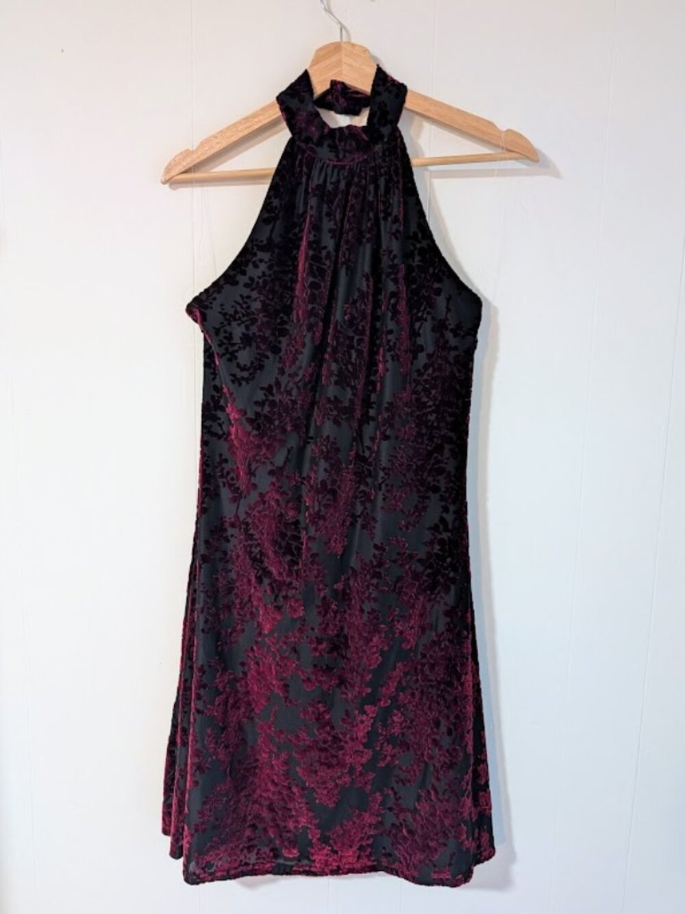 Dress The Population Floral Halter Velvet Mini Dress, Size L - Modified
